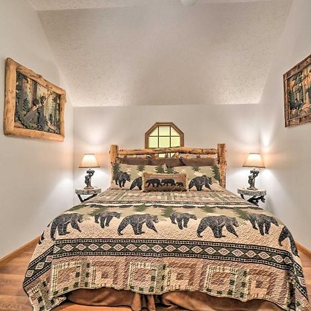 Picturesque Pigeon Forge Cabin With Mountain Views Exterior foto