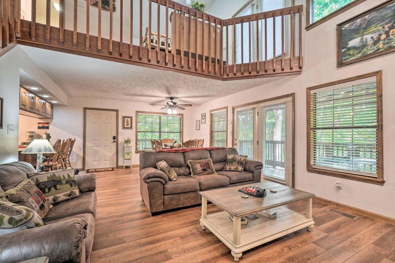 Picturesque Pigeon Forge Cabin With Mountain Views Exterior foto