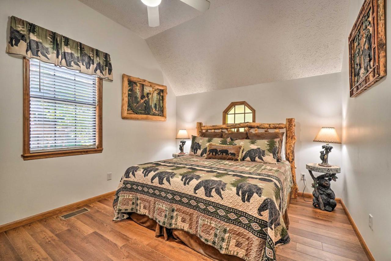 Picturesque Pigeon Forge Cabin With Mountain Views Exterior foto