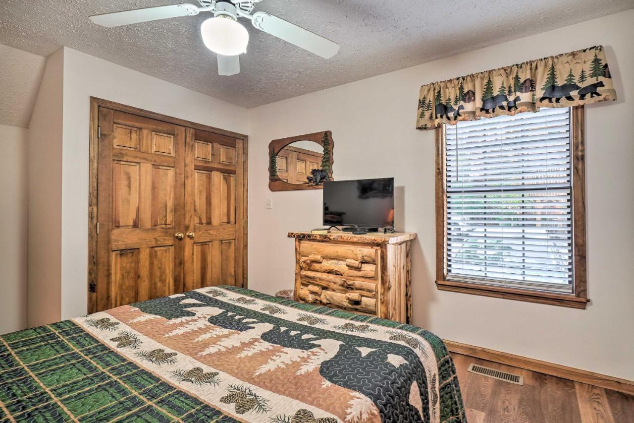 Picturesque Pigeon Forge Cabin With Mountain Views Exterior foto